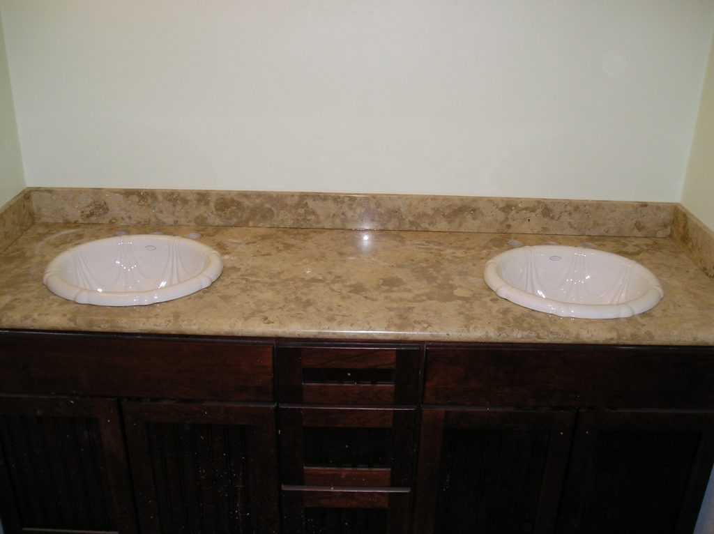 Granite countertops Santa Monica on a kitchen island and perimeter